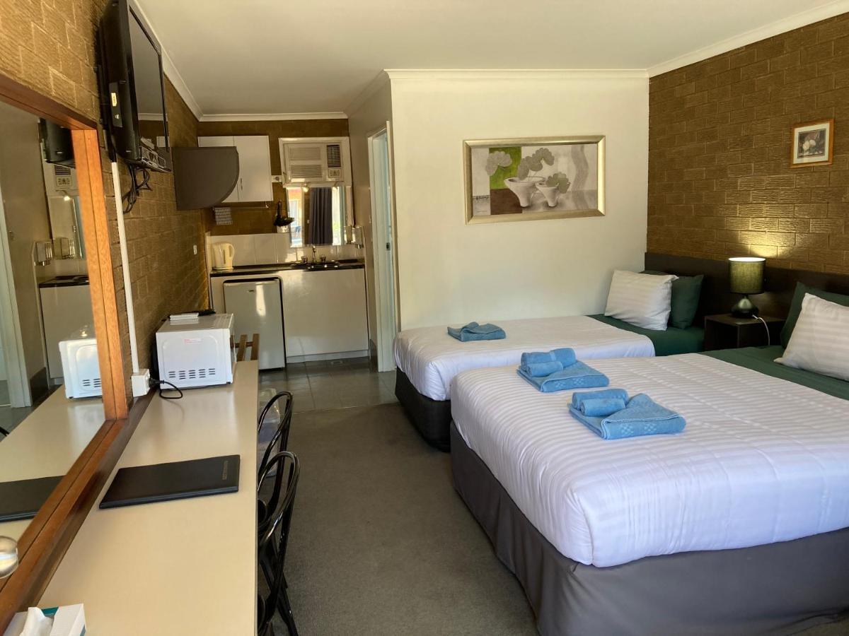 Camellia Motel Narrandera Exterior foto