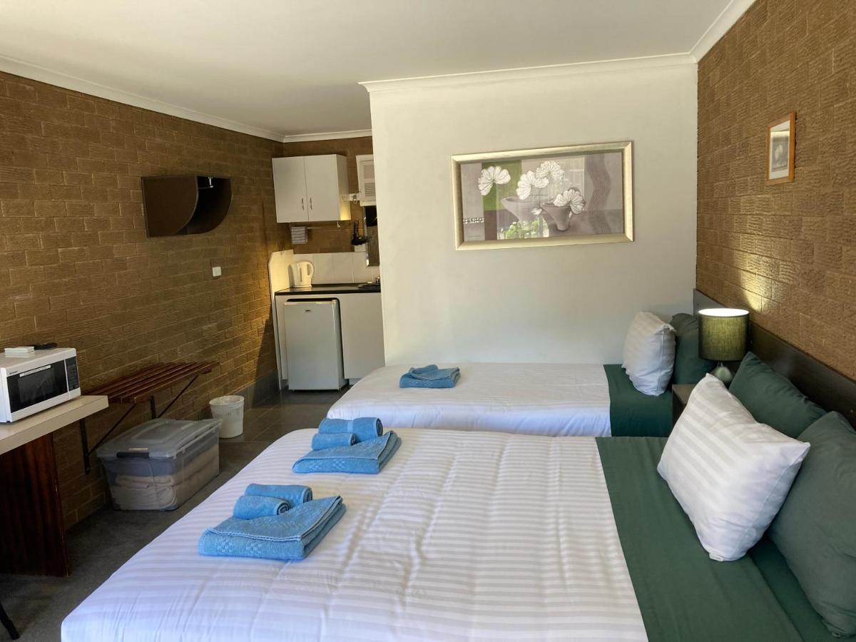 Camellia Motel Narrandera Exterior foto